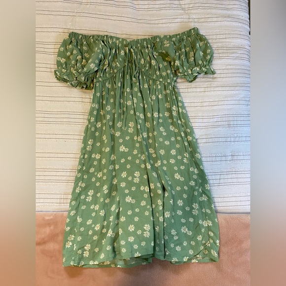 green sundress with small white daisies. it can be worn off or on the shoulder - Picture 2 of 4